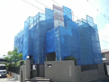 広築29年、 『住友林業(株)』の木造2階建ての洋風住宅です。 屋根は陶器瓦(石州F型) 広島市安佐北区三入東・N様サムネイル画像