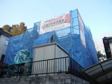 築29年、『トヨタホーム(株)』さんの鉄骨ラーメン構造2階建ての洋風住宅です。 屋根は乾式コンクリート瓦(モニエル瓦 ホームステッド) 15年前